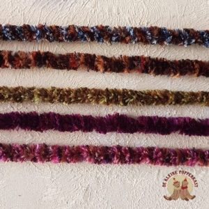 Chenilleband donkerkleurig 6 mm.